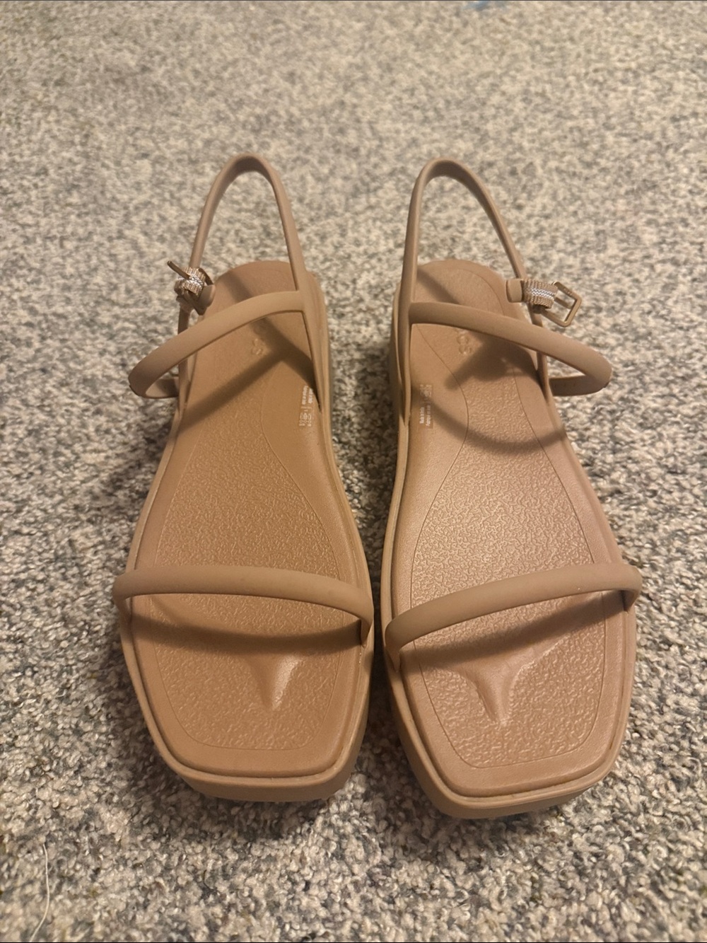 CROCS Women's Miami Platform Sandal